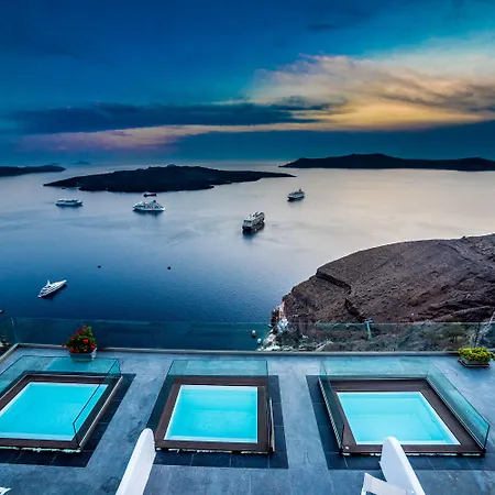 Kratiras View Luxury מלון