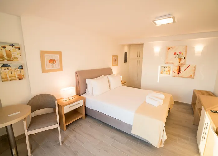 Kratiras View Luxury מלון 3*