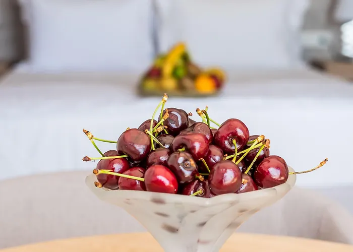 Kratiras View Luxury מלון 3*