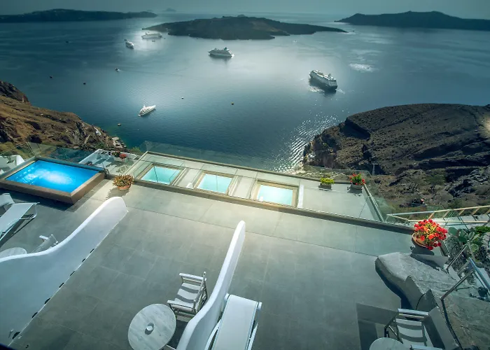 Kratiras View Luxury מלון