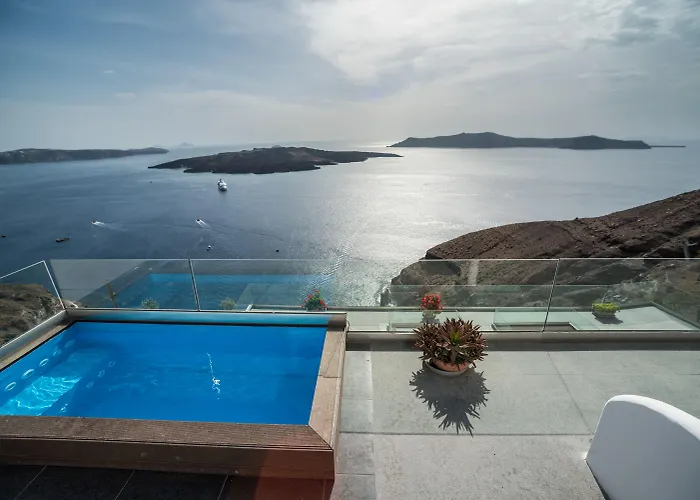 מלון Kratiras View Luxury 3*