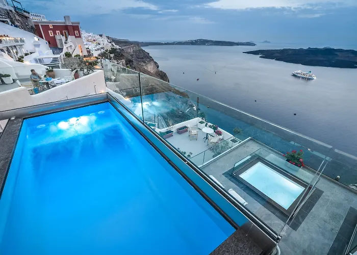 Kratiras View Luxury מלון 3*