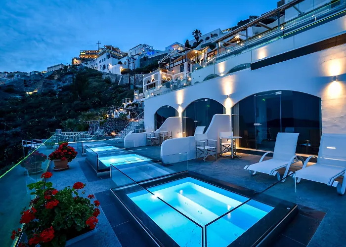 Kratiras View Luxury מלון