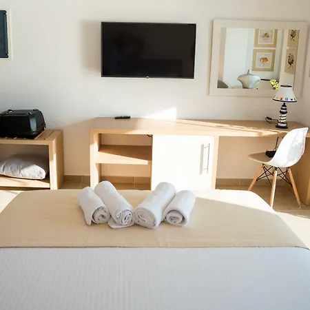 Kratiras View Luxury Тира