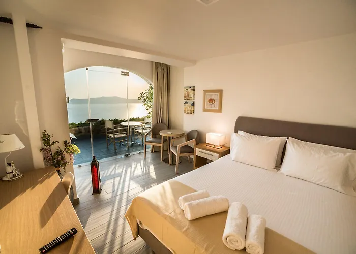 Kratiras View Luxury 3*