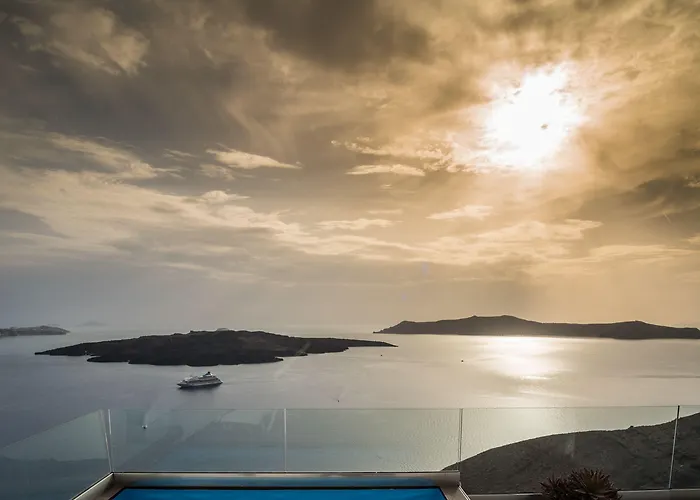 Kratiras View Luxury Hotel 3*