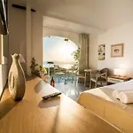Kratiras View Luxury Fira (Santorini)