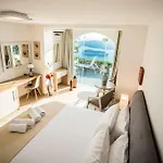 Kratiras View Luxury Hotel