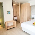 Kratiras View Luxury 3* Fira (Santorini)