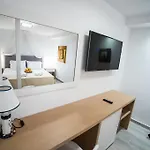 Kratiras View Luxury 3* Fira (Santorini)