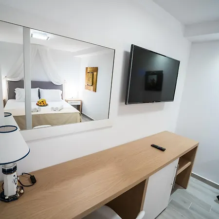 Kratiras View Luxury 3* סנטוריני