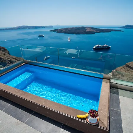 Kratiras View Luxury מלון