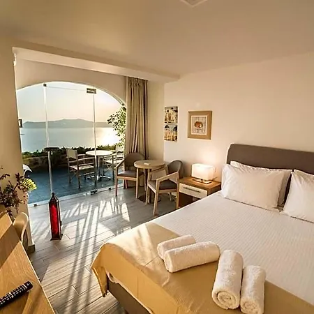 Kratiras View Luxury 3* Fira (Santorini)
