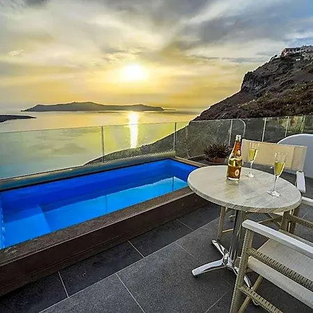 Kratiras View Luxury Fira (Santorini)