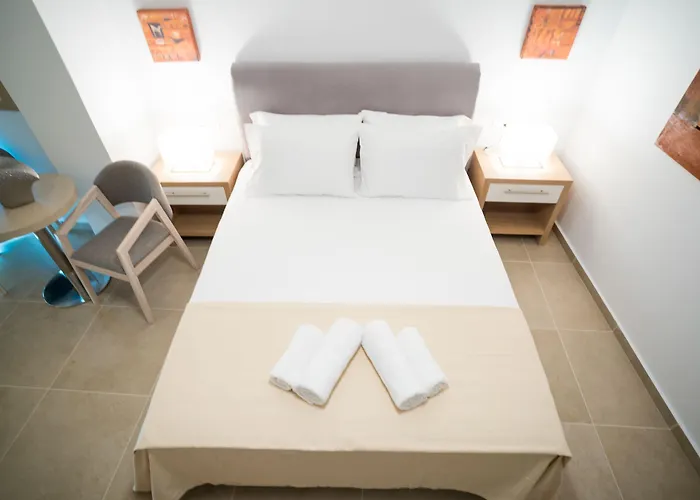 Kratiras View Luxury 3* Fira (Santorini)