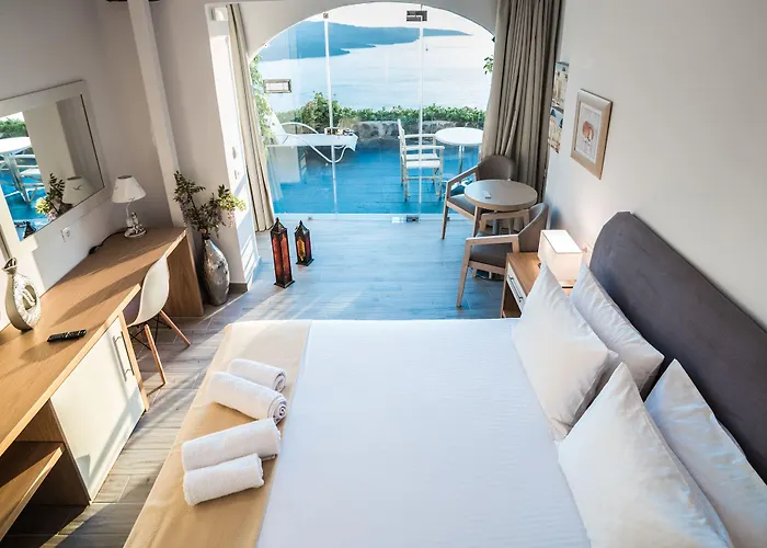 Kratiras View Luxury 3*