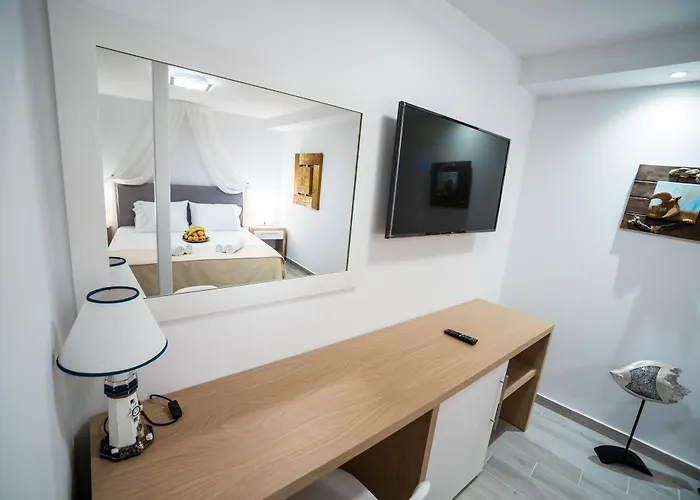 Kratiras View Luxury 3* Fira (Santorini)