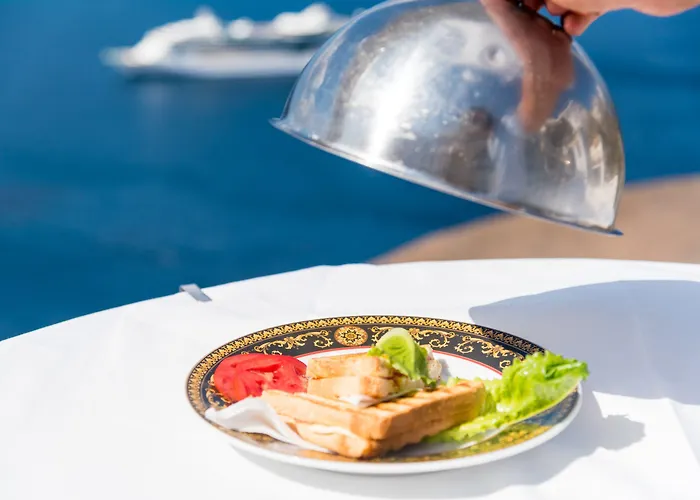 Kratiras View Luxury 3* Fira (Santorini)