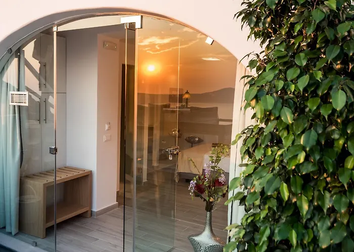 Hotel Kratiras View Luxury 3*