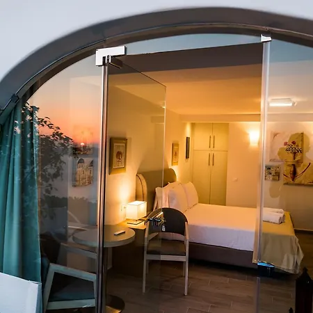 Kratiras View Luxury Φηρά