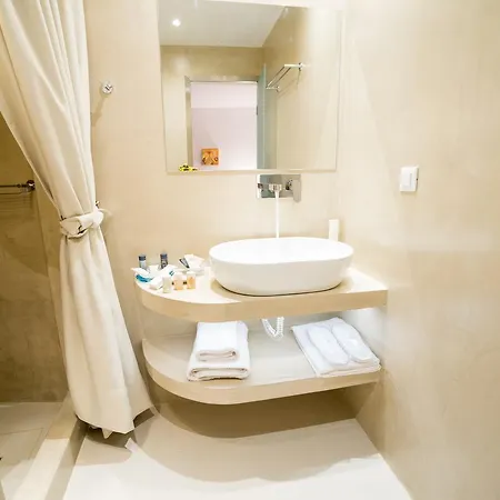 Kratiras View Luxury 3* Fira (Santorini)