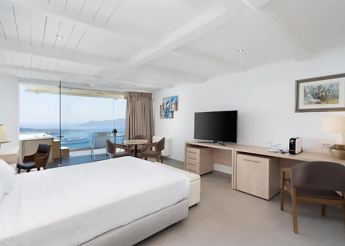 Kratiras View Luxury Fíra