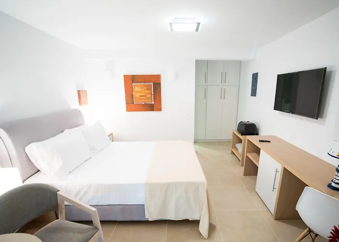 Szálloda Kratiras View Luxury Fíra