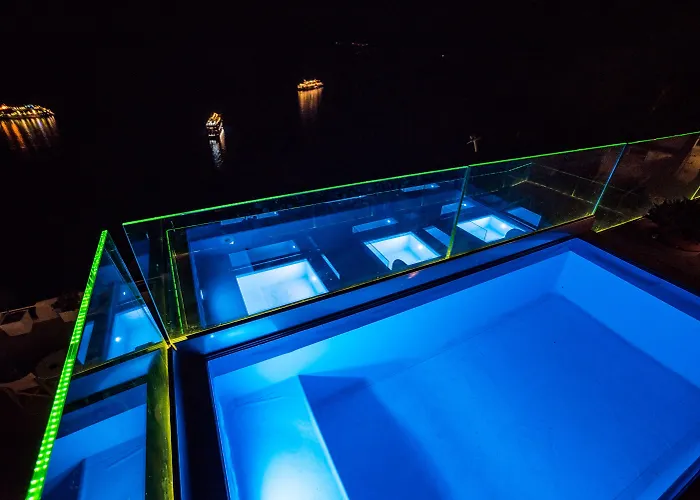 Szálloda Kratiras View Luxury Fíra