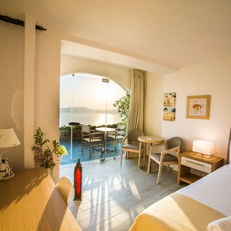 Kratiras View Luxury Fira (Santorini)